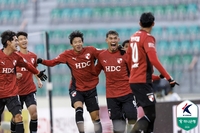 막강 화력’ 부산·‘압도적 수비’ 수원 삼성, K2 초반 1위 싸움, 팀 컬러 다른 두 팀 2파전으로