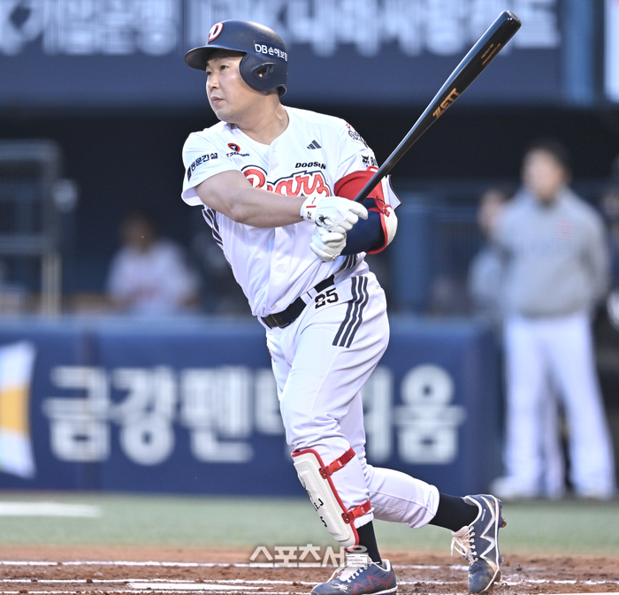 "빨리 팀에 도움 되겠다" 양의지, 시즌 첫 타점에도 웃지 못했다→'캡틴'의 반등 다짐 [SS잠실in]