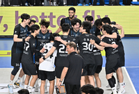 [포토]2연패 뒤 2연승 현대캐피탈, 5차전 가자!