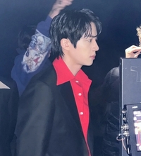 진, 촬영 멈춘 순간도 다르다…‘2.0’ 현장서 터진 클래식 아우라