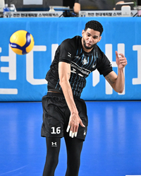 [포토]현대캐피탈 레오, 강력한 서브