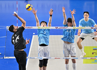 [포토]힘차게 공격하는 현대캐피탈 레오