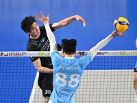 [포토]힘차게 공격하는 현대캐피탈 신호진