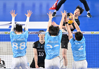 [포토]터치 아웃 노리는 현대캐피탈 허수봉