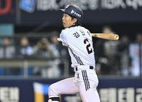 [포토] 김민석, 8회 1점 더 달아나는 적시타