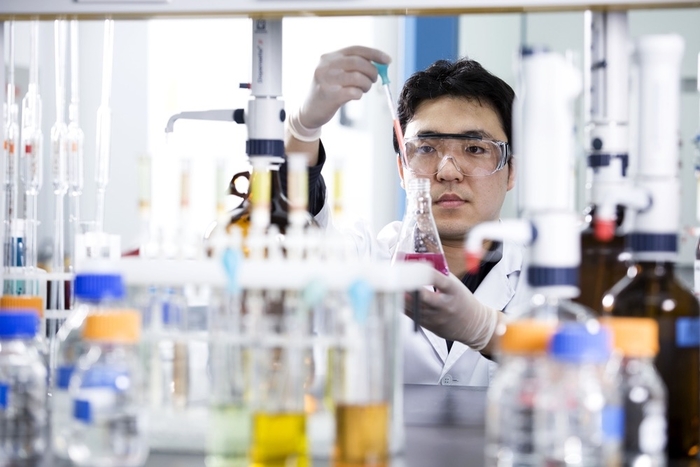 [K-웰니스를 찾아서 ①] 숙취 원인 '아세트알데히드' 정조준...정관장이 증명한 해독의 과학