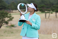 “다승왕이 목표” 김민솔, ‘B게임’으로 압도 ‘와이어 투 와이어’ 우승…‘슈퍼 루키’ 시대 개막 [SS스타]