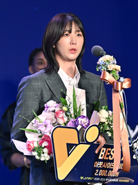 [포토]베스트7 아웃사이드 히터에 선정된 한국도로공사 강소휘