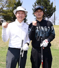 [포토] 파이팅 외치는 정몽규 회장과 이정효 감독