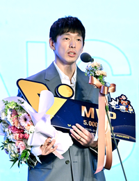 [포토]V-리그 남자부 정규리그 MVP로 선정된 대한항공 한선수