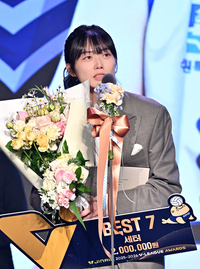 [포토]베스트7 세터로 선정된 현대건설 김다인
