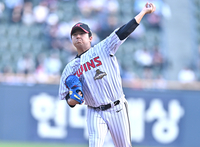 [포토] 송승기 ‘힘찬 투구’