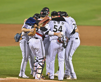 [포토] 승리 거둔 LG