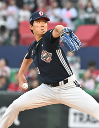 [포토]두산 최민석, 힘차게!