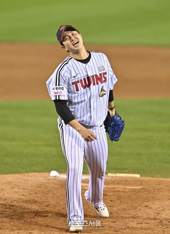 [포토] 유영찬 ‘이겼다’