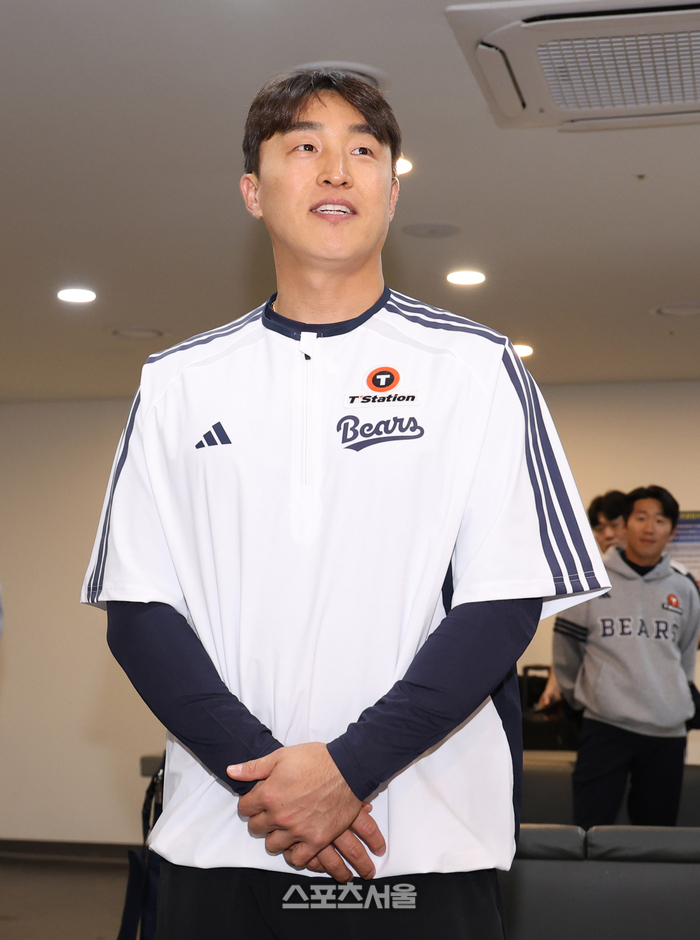 [포토]두산에 합류한 손아섭, “잘 부탁드립니다!”