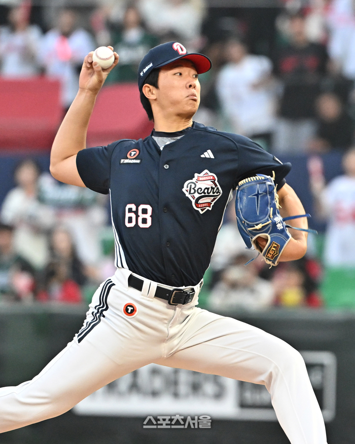 [포토]두산 최민석, SSG전 선발 등판