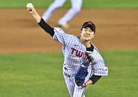 [포토] 유영찬 ‘뒷문은 나한테 맡겨’