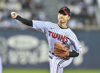 [포토] 7회 동점 허용한 우강훈