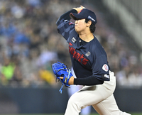 [포토] 역투하는 롯데 최이준