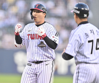 [포토] 문보경 ‘기분 좋은 출발’