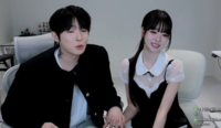 과즙세연·케이, 공개키스로 관계 못 박았다…라이브서 열애 선언