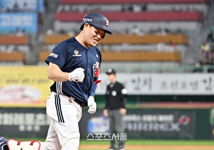 [포토]두산 양의지, 넘겼어!