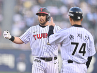 [포토] 오스틴, 1회 깔끔한 좌전안타