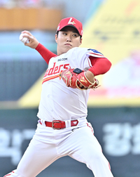 [포토]SSG 선발 최민준, 연패를 끊어야 한다!