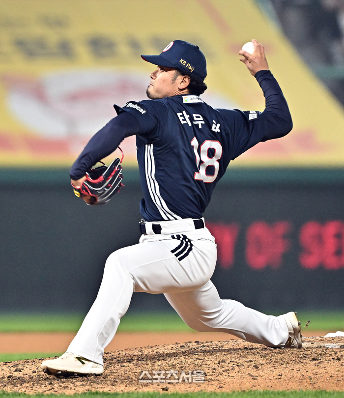[포토]SSG전 등판한 두산 타무라