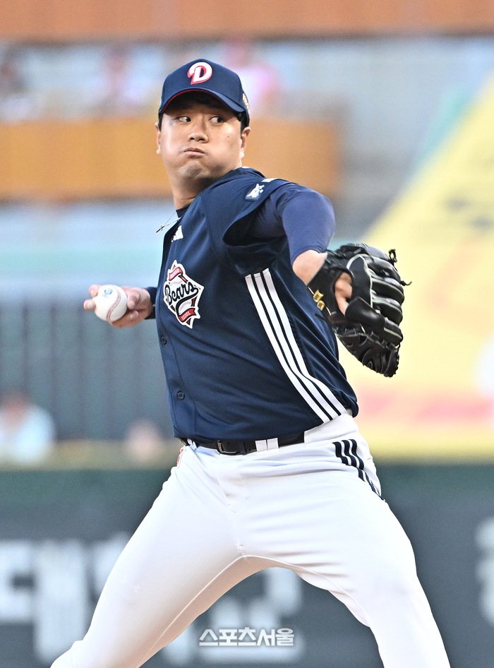 [포토]시즌 첫 등판 두산 이영하