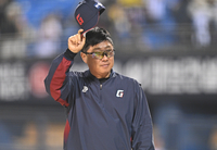 [포토] 김태형 감독 ‘응원 감사합니다’
