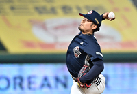 [포토]두산 타무라의 역투