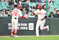 [포토]시즌 4호 홈런 SSG 고명준