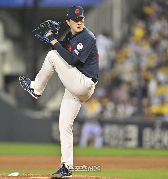 [포토] 역투하는 김원중