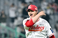 [포토]SSG 김민, 만루 위기 탈출!