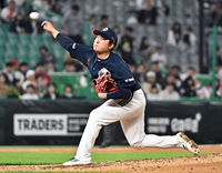 [포토]힘차게 공 뿌리는 두산 김정우