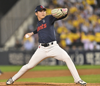 [포토] 역투하는 롯데 최준용