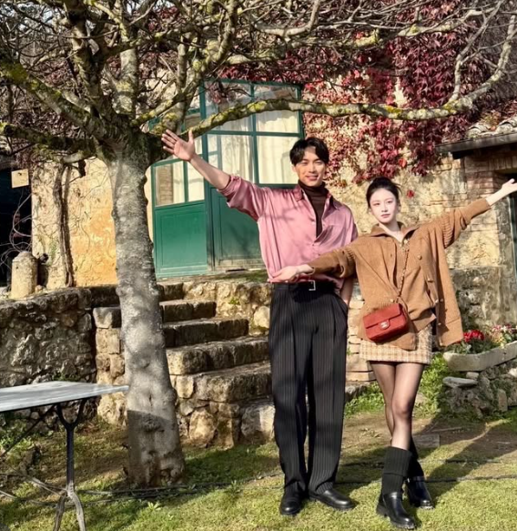 이탈리아서 포착된 고윤정과 투샷…‘이사통’ 후쿠시 소타, 비하인드 컷 공개