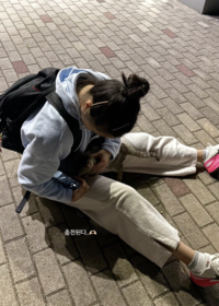 신유빈, ‘길냥이’와 힐링 타임…“충전 된다”