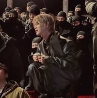 사진 속 복면 군단은 누구?…‘BTS’ 지민, ‘훌리건’ MV 촬영 현장 공개