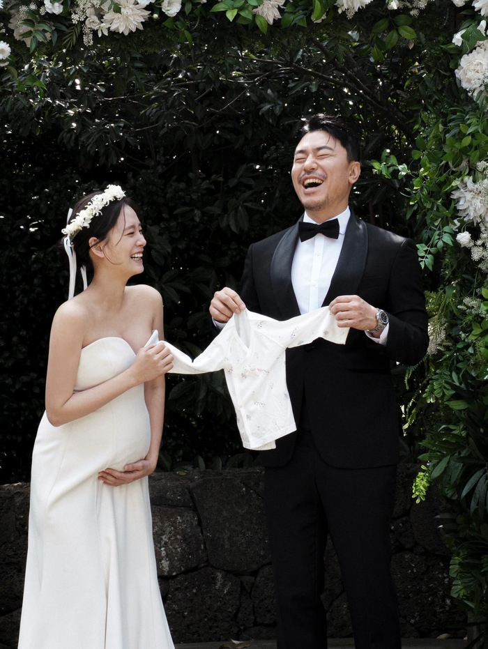 이시언♥서지승 부부, 제주서 만삭 화보로 전한 예비 부모의 설렘