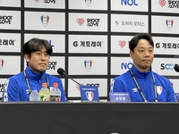 “염기훈 90분 다 뛰어” 서정원 감독 지시에…“긱스 따돌리고 싶다, 프리킥은 종수형에게”[SS현장]