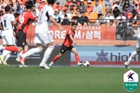 대지 가르는 환상 어시스트로 두 경기 연속 공격포인트…강원 ‘원조 에이스’ 김대원이 살아나고 있다