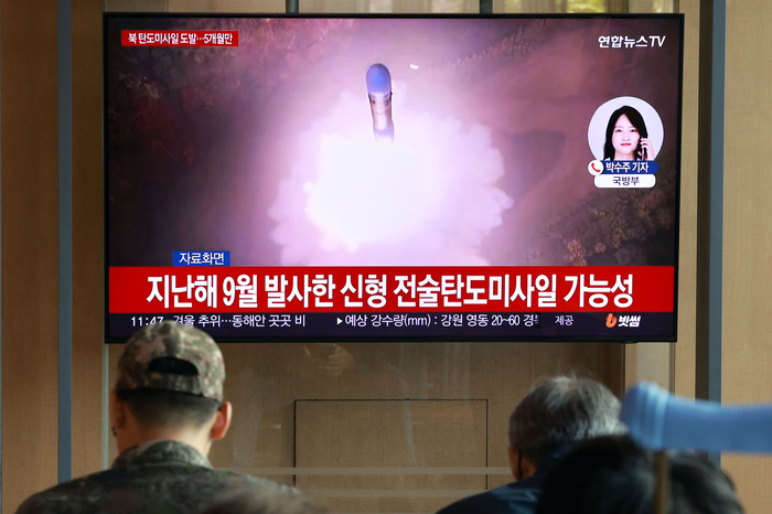 북, 11일 만에 ‘7번째’ 도발…동해상으로 탄도미사일 발사