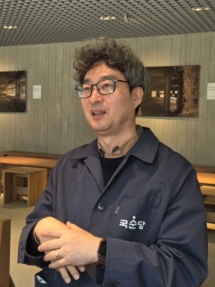 “손흥민만으론 안 돼, 미생물 팀워크가 명품 빚어” 국순당 신우창 소장이 말하는 K-전통주의 ‘복합미’ [SS인터뷰]