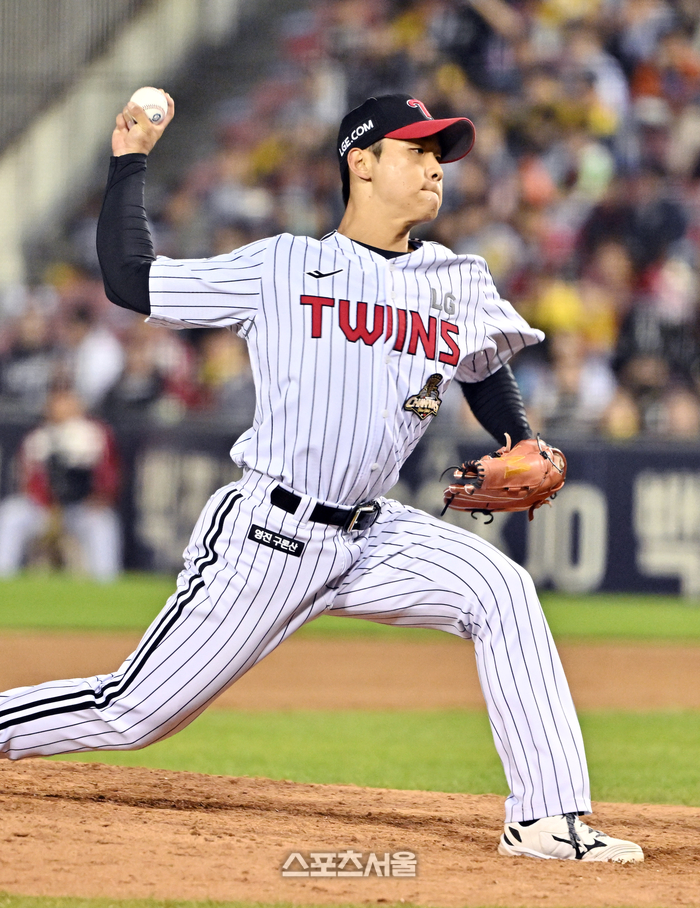 [포토]역투하는 LG 우강훈