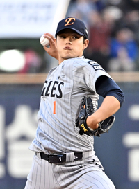 [포토]역투하는 한화 선발 문동주