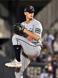 [포토]LG전 7회말 등판한 한화 쿠싱