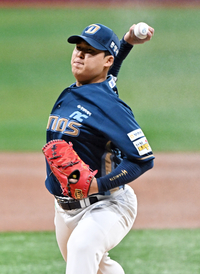 [포토]NC 선발 신민혁의 역투